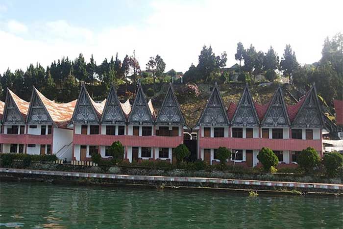hotel dekat danau Toba