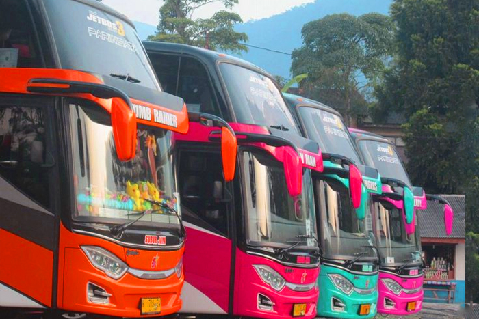 Tips Memilih Bus Pariwisata